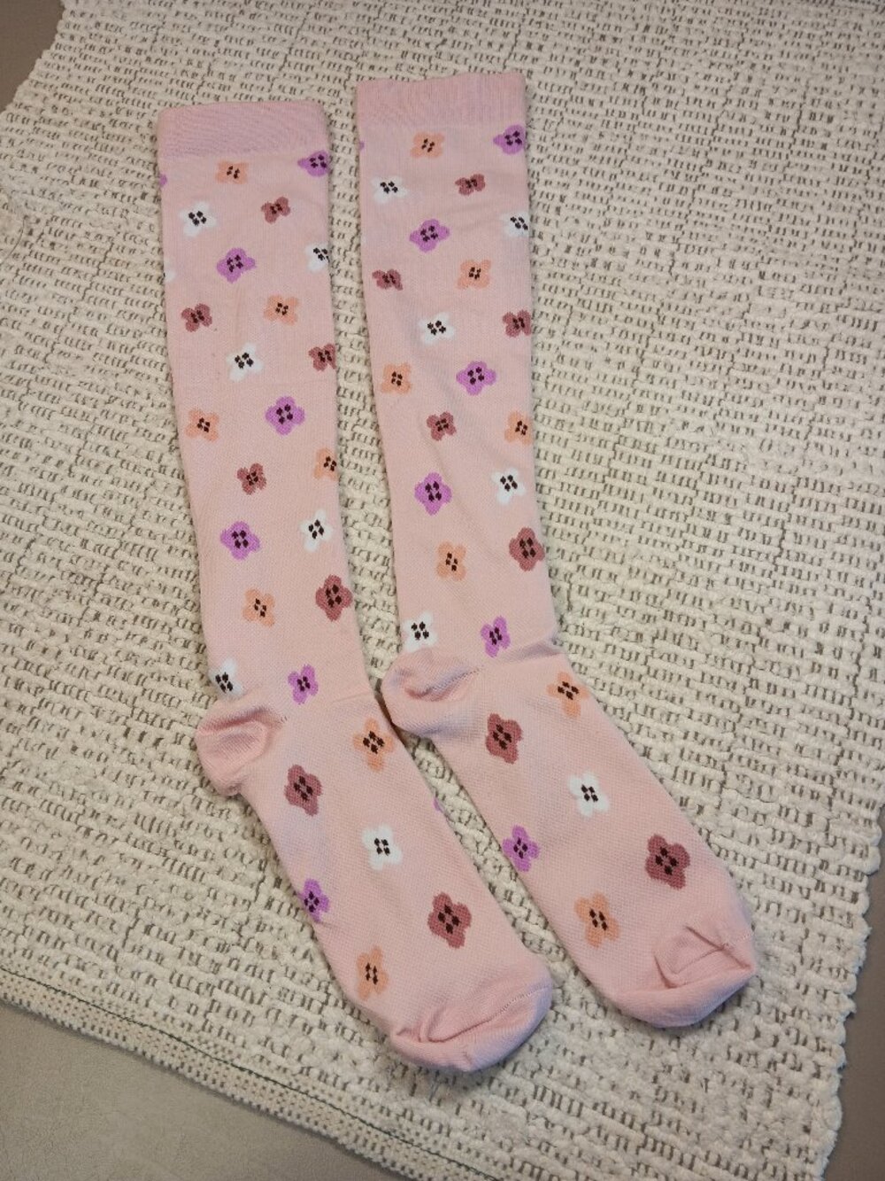 Comfy Nurse 'Blossom Bloom' Pink Compression Socks - NWOT sz L/XL